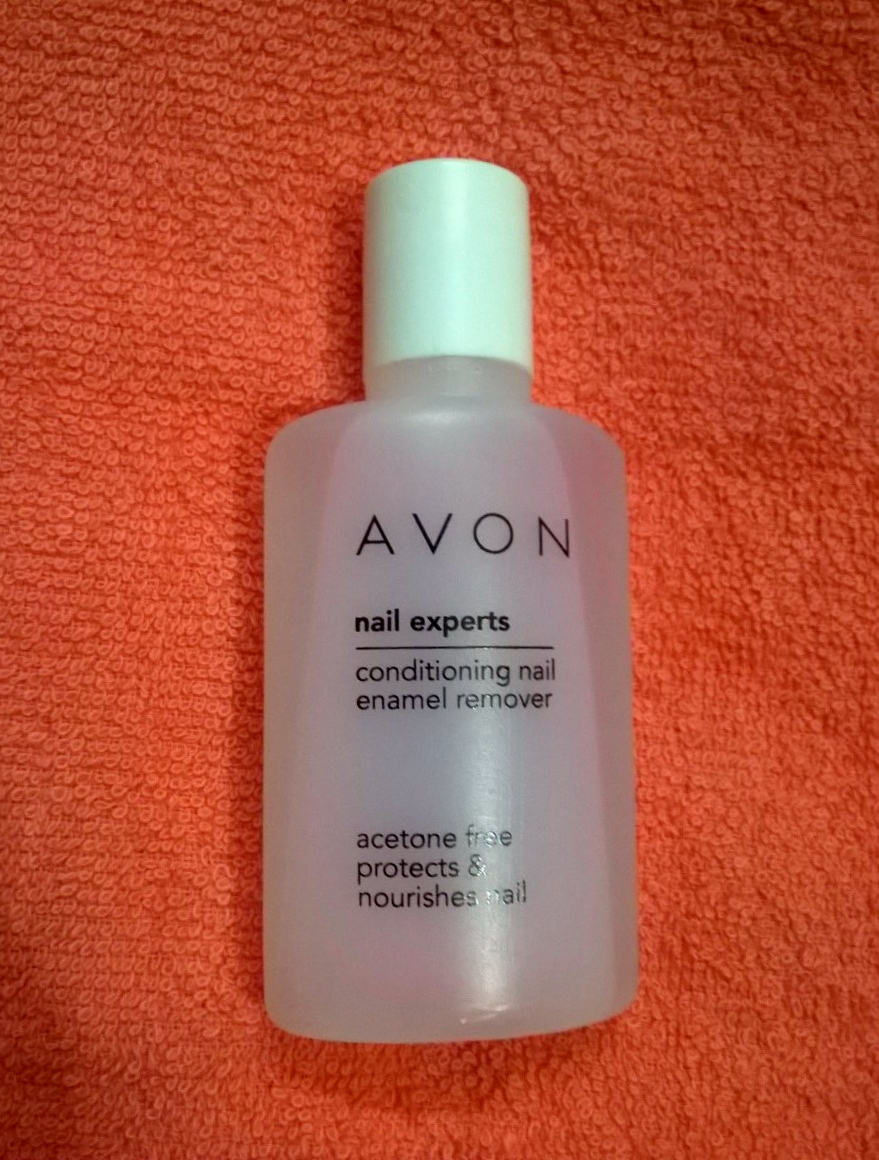 Revive Your Nails With Avon's Cuticle Conditioner - Tea & Nail Polish